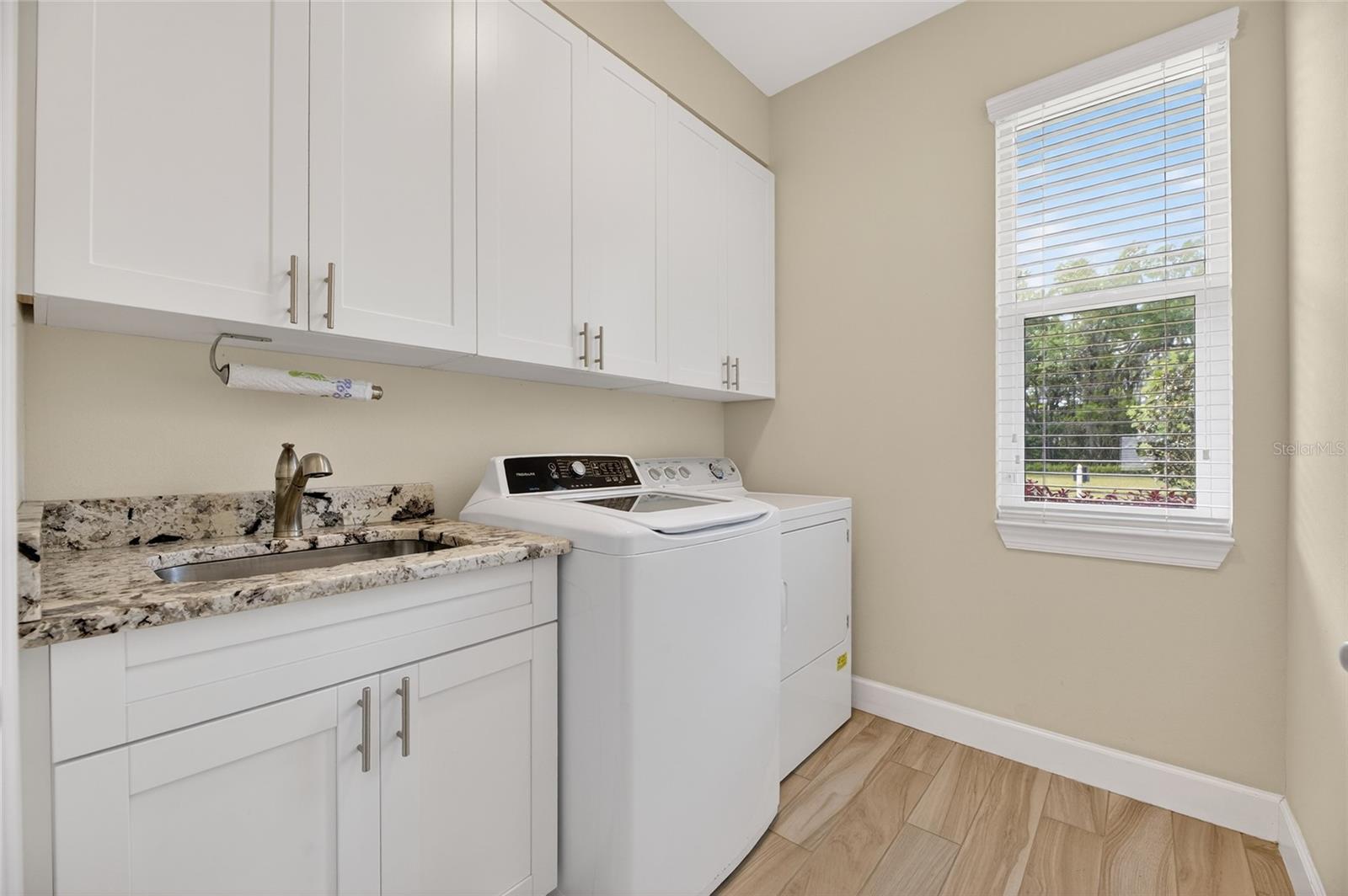 Image 37 of 83 For 1008 River Drive