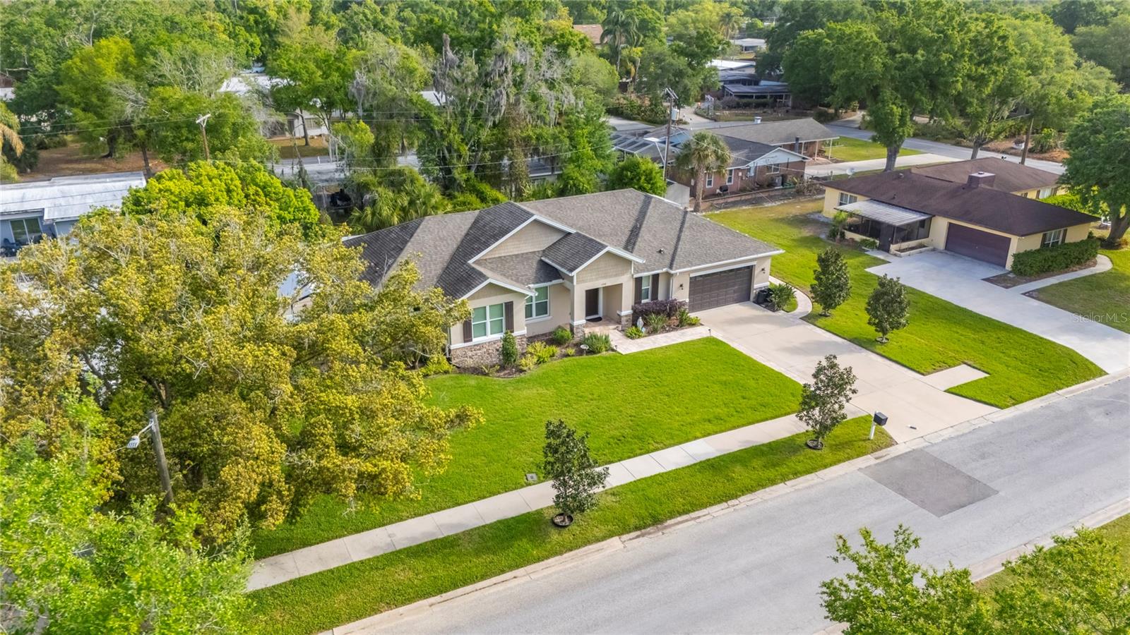 Image 61 of 83 For 1008 River Drive