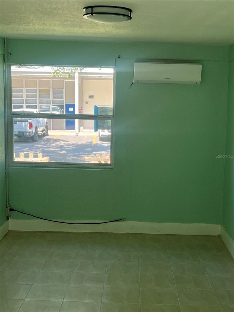 Image 6 of 18 For 2002 33rd Avenue