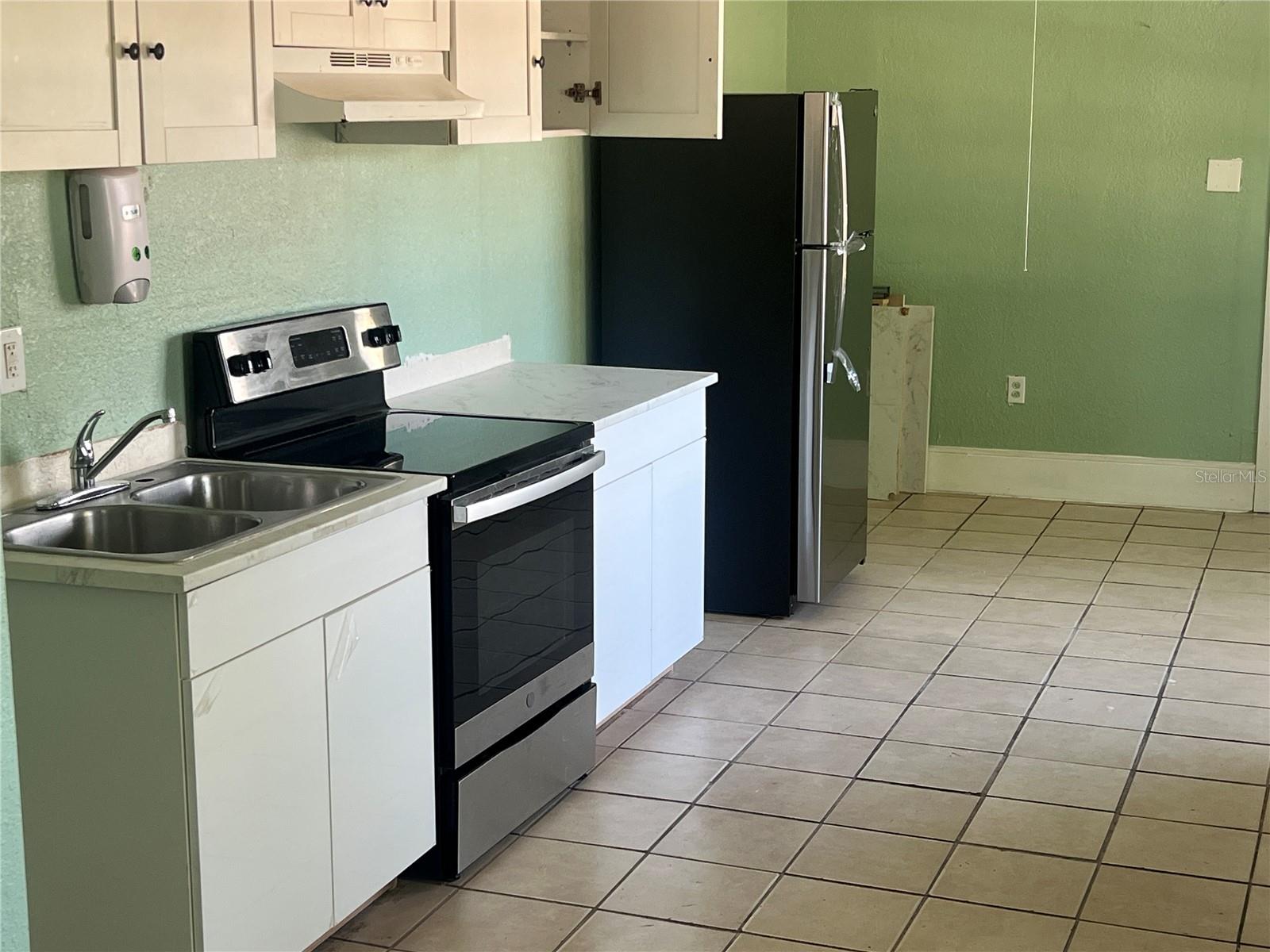 Image 8 of 18 For 2002 33rd Avenue