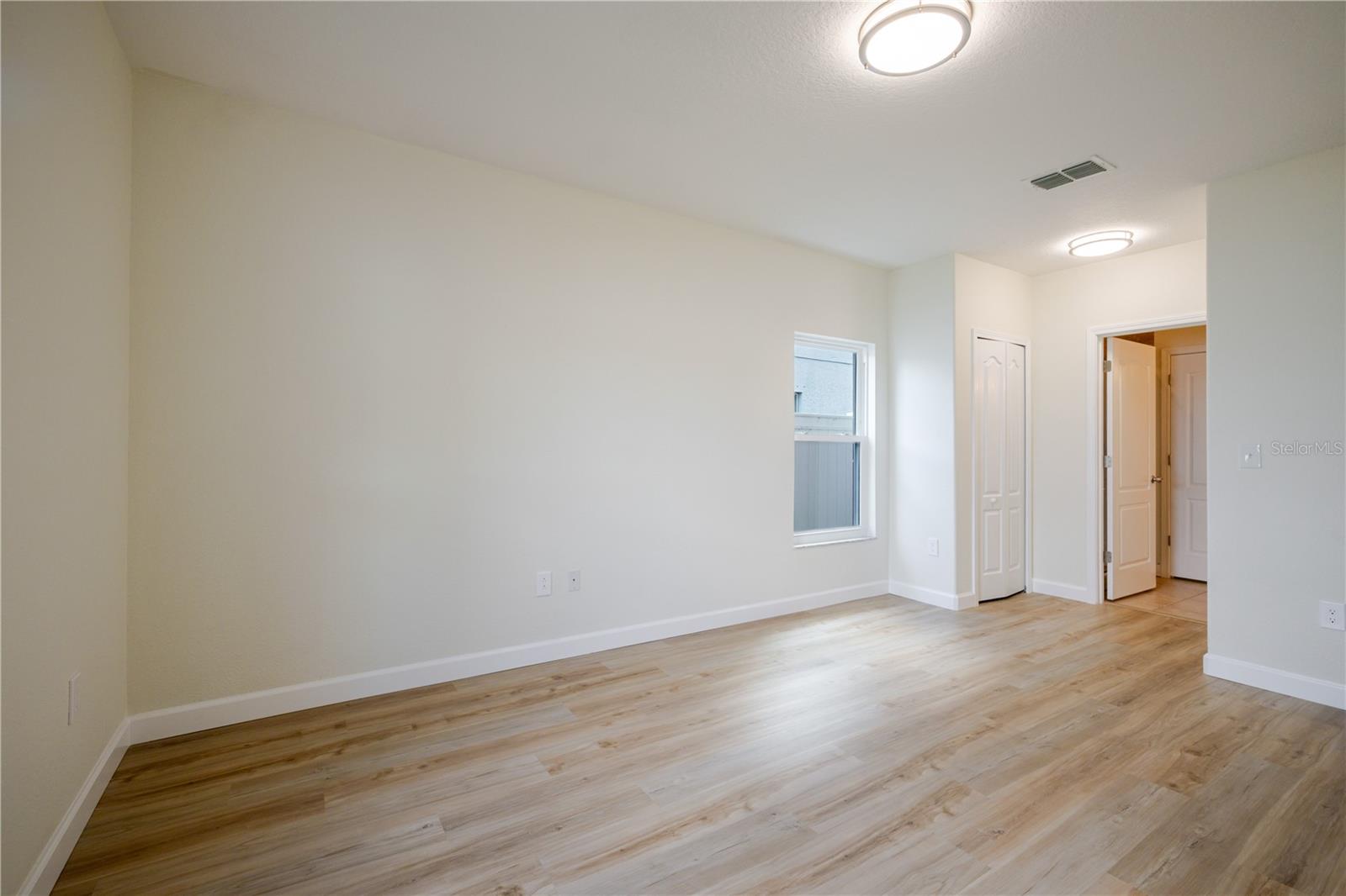 Image 20 of 67 For 2306 Richwood Pike Drive