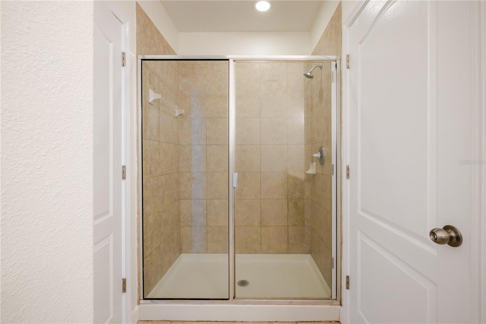 Image 24 of 67 For 2306 Richwood Pike Drive