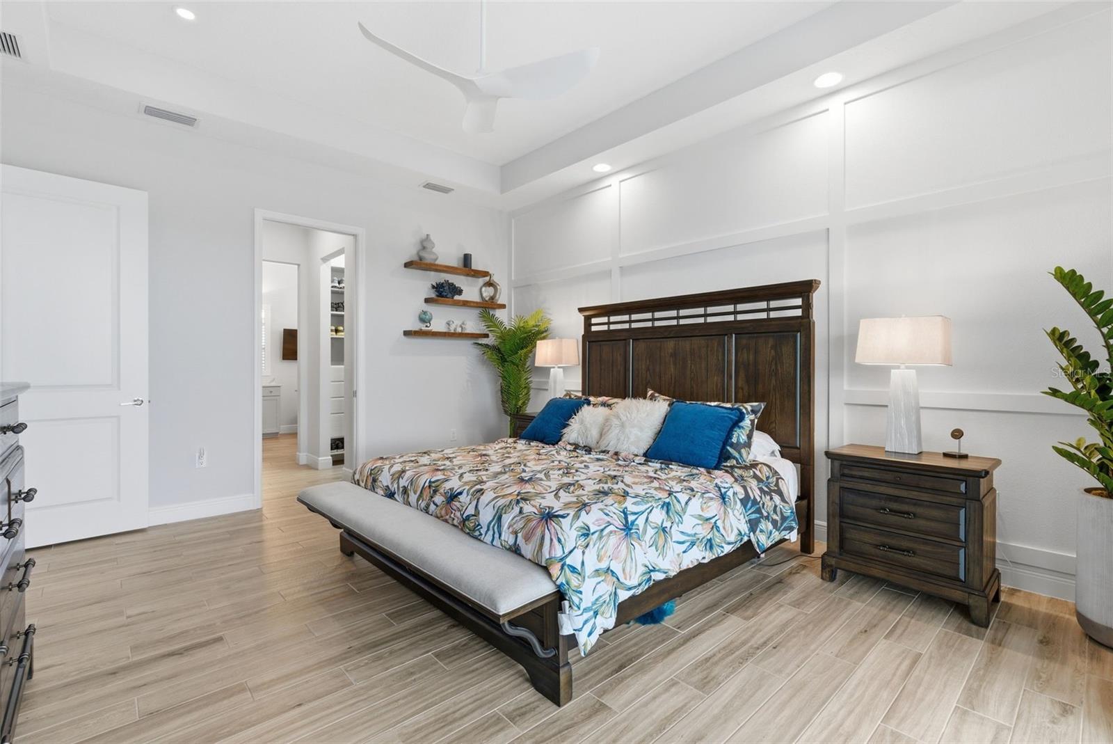 Image 17 of 46 For 8245 Grande Shores Drive