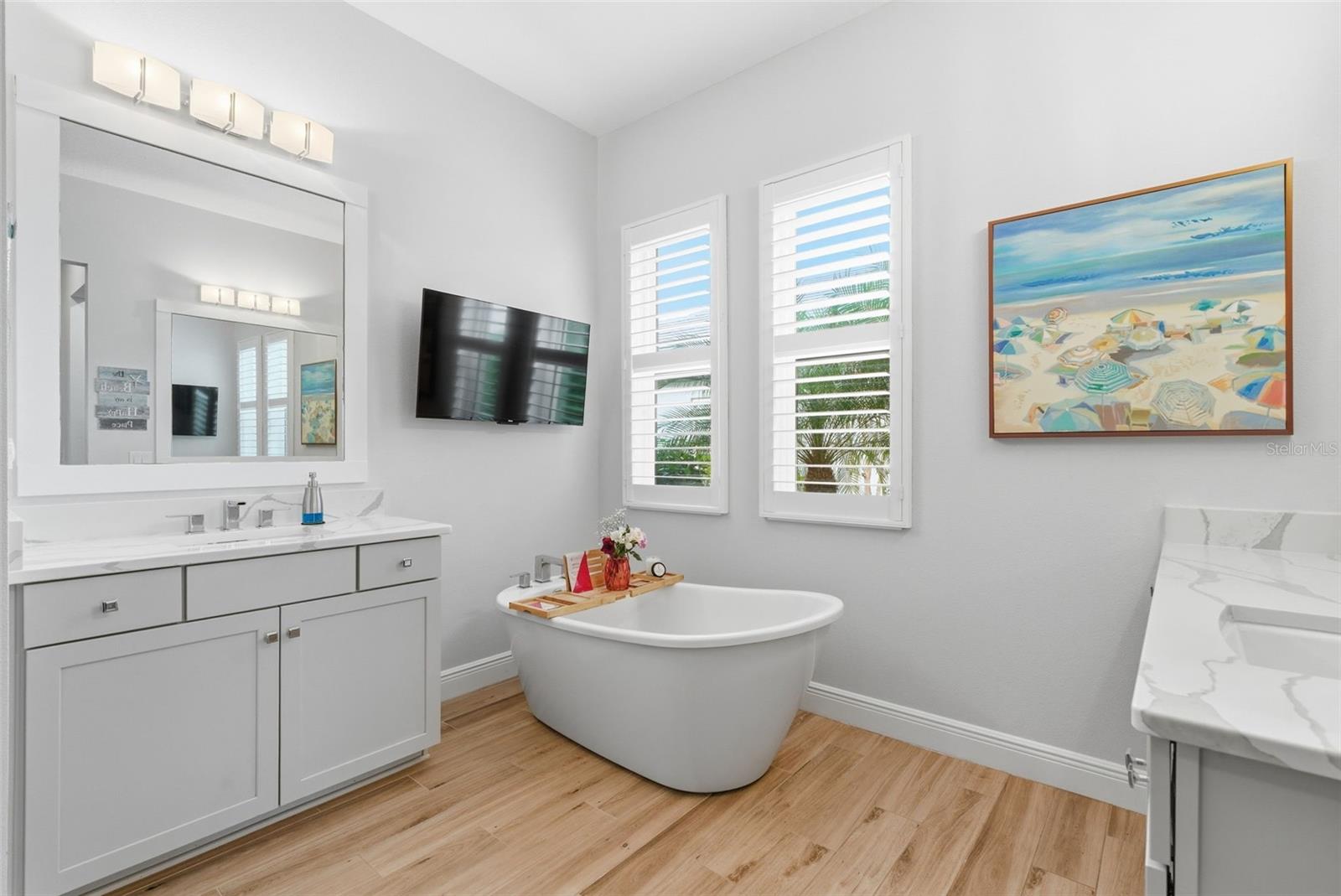 Image 19 of 46 For 8245 Grande Shores Drive