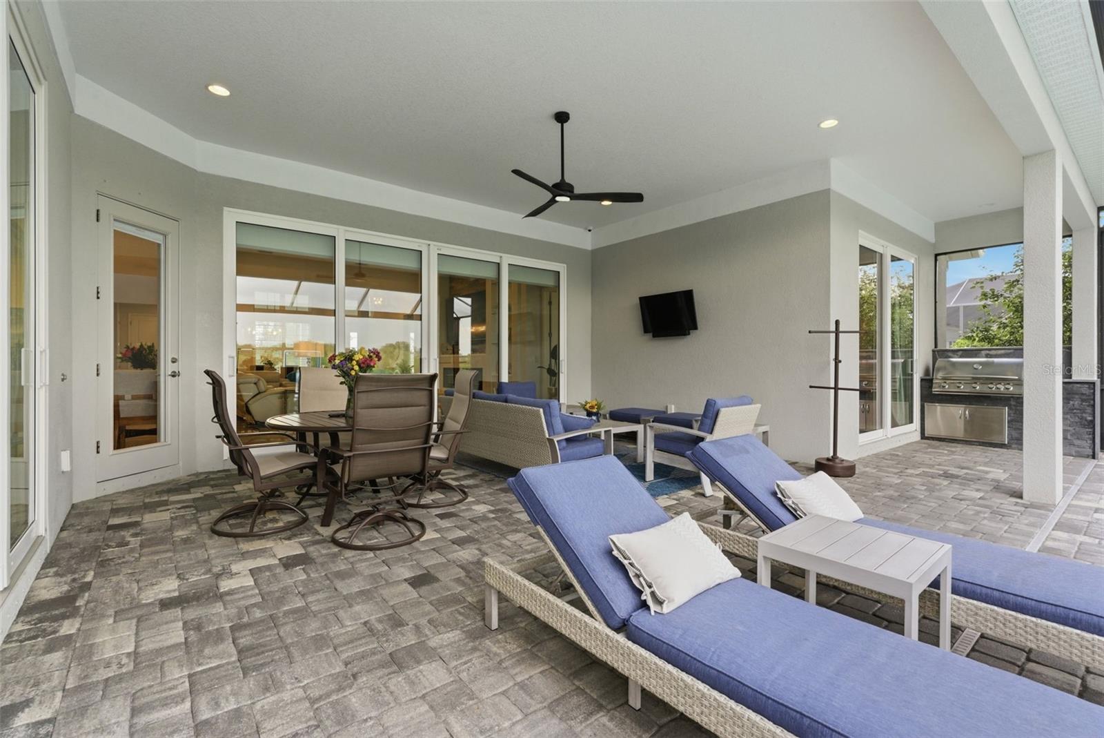 Image 21 of 46 For 8245 Grande Shores Drive