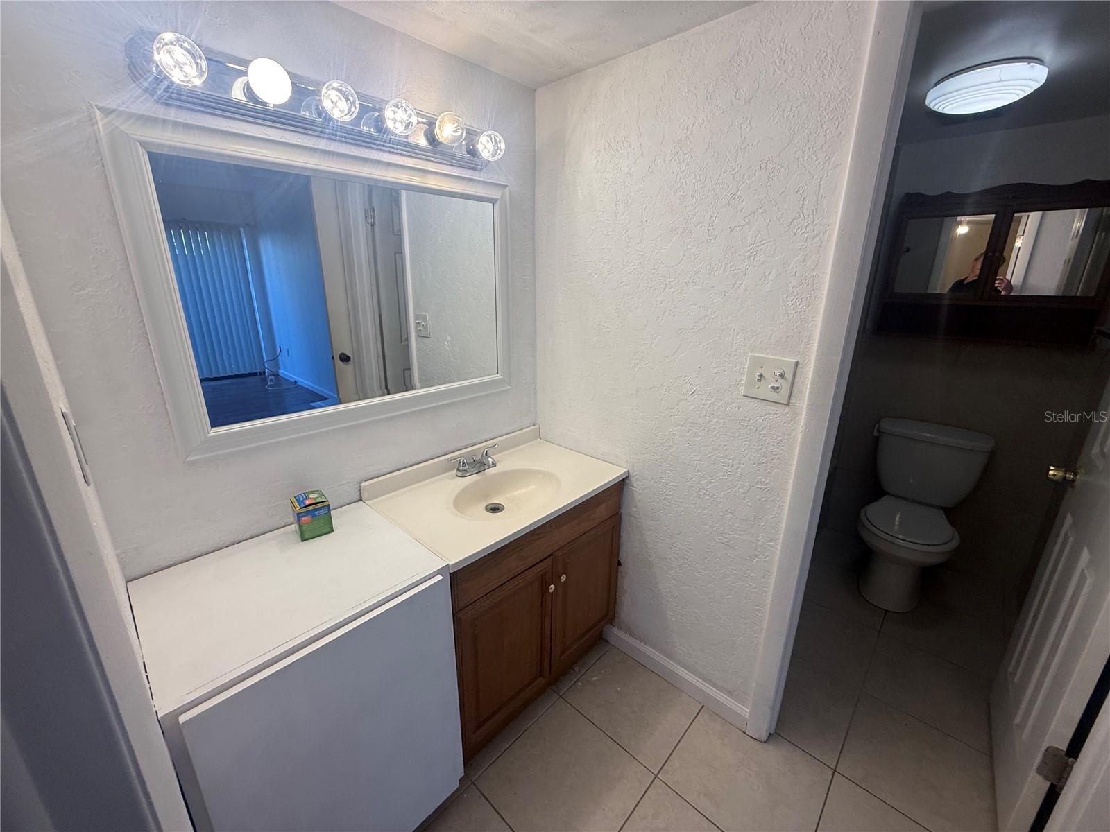 Image 12 of 31 For 870 Village Lake Terrace N 101