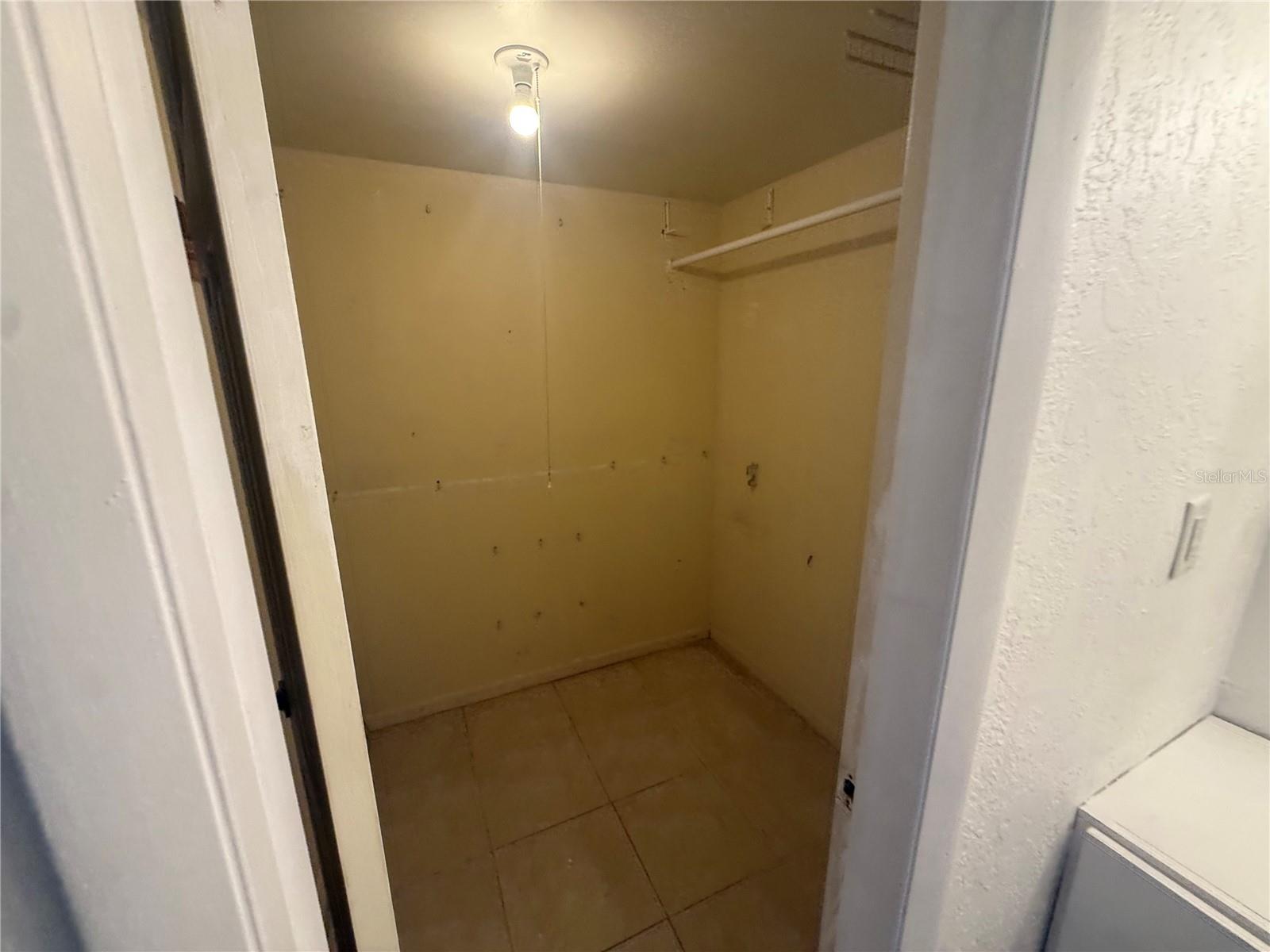 Image 15 of 31 For 870 Village Lake Terrace N 101