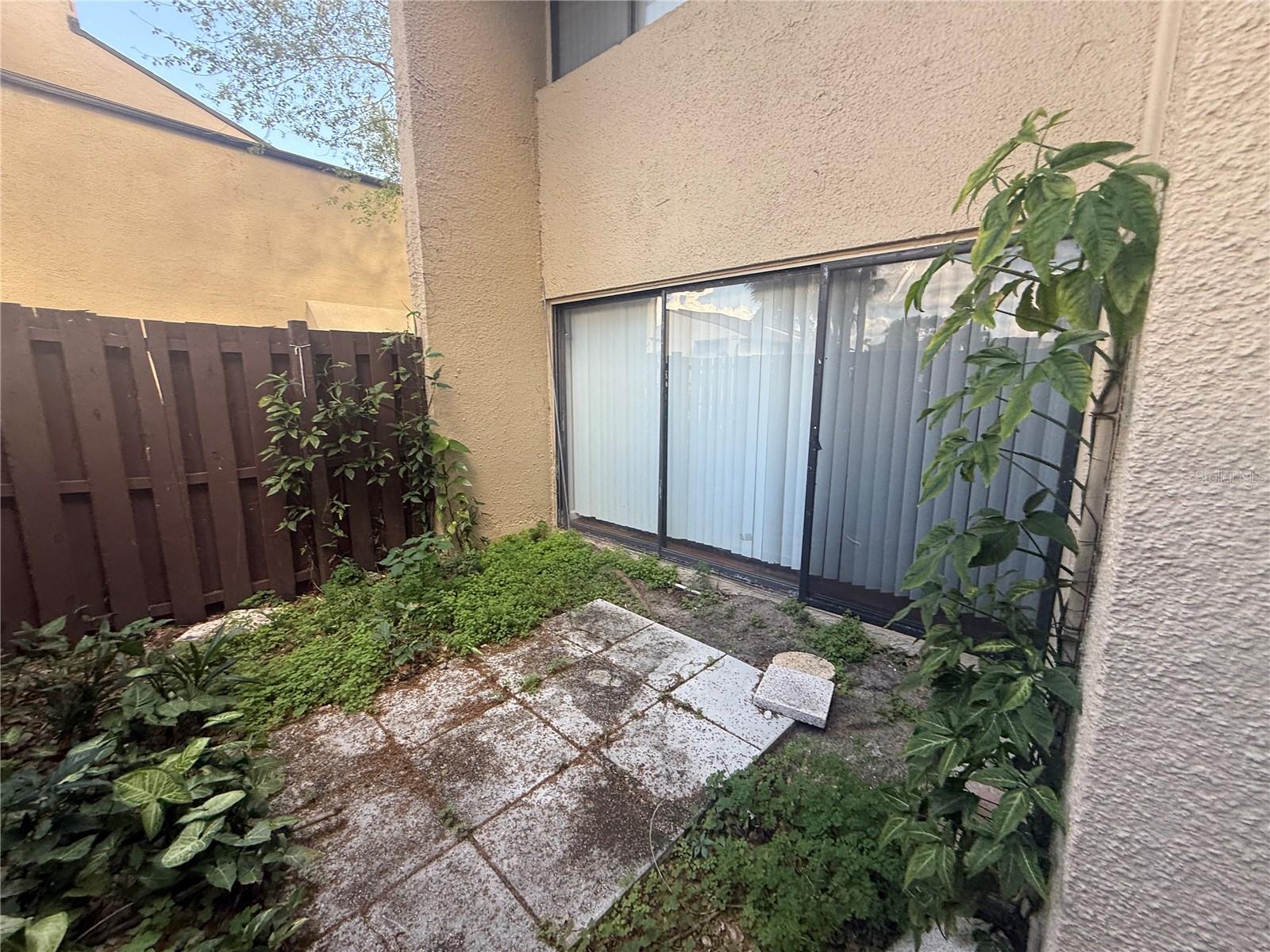 Image 20 of 31 For 870 Village Lake Terrace N 101