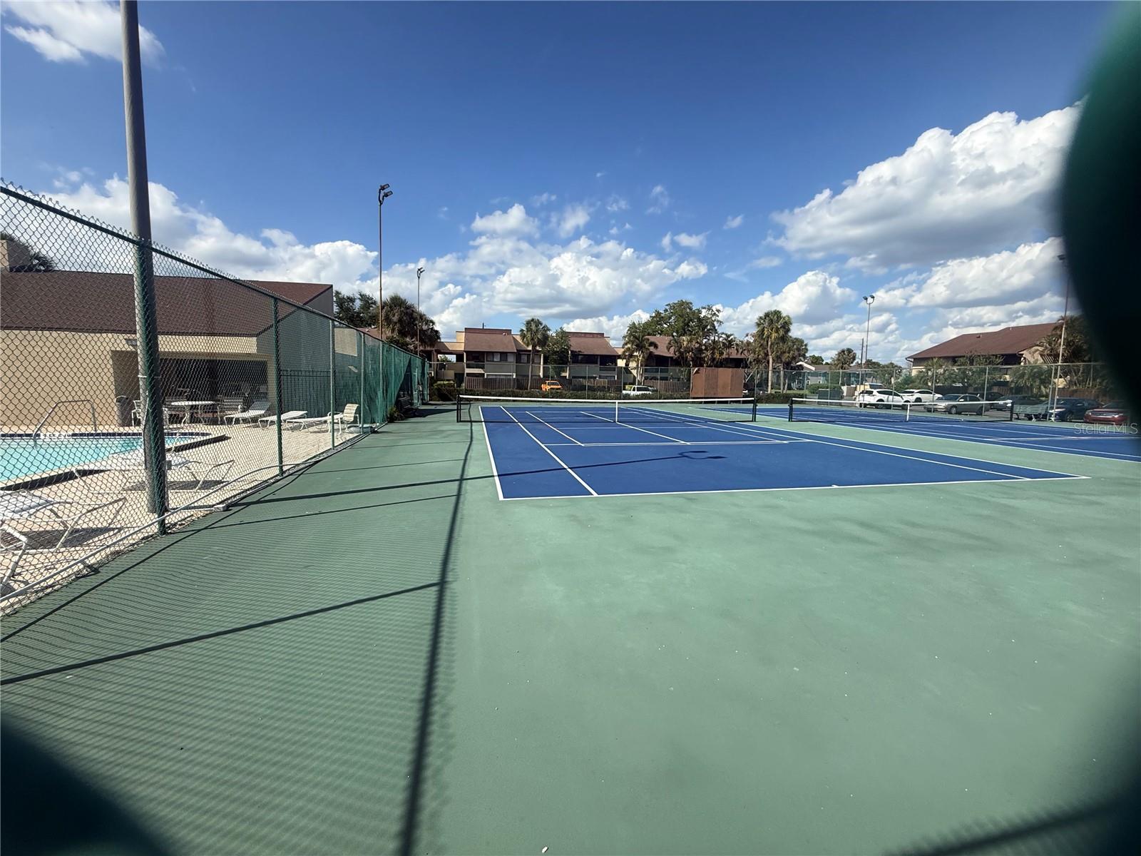 Image 27 of 31 For 870 Village Lake Terrace N 101