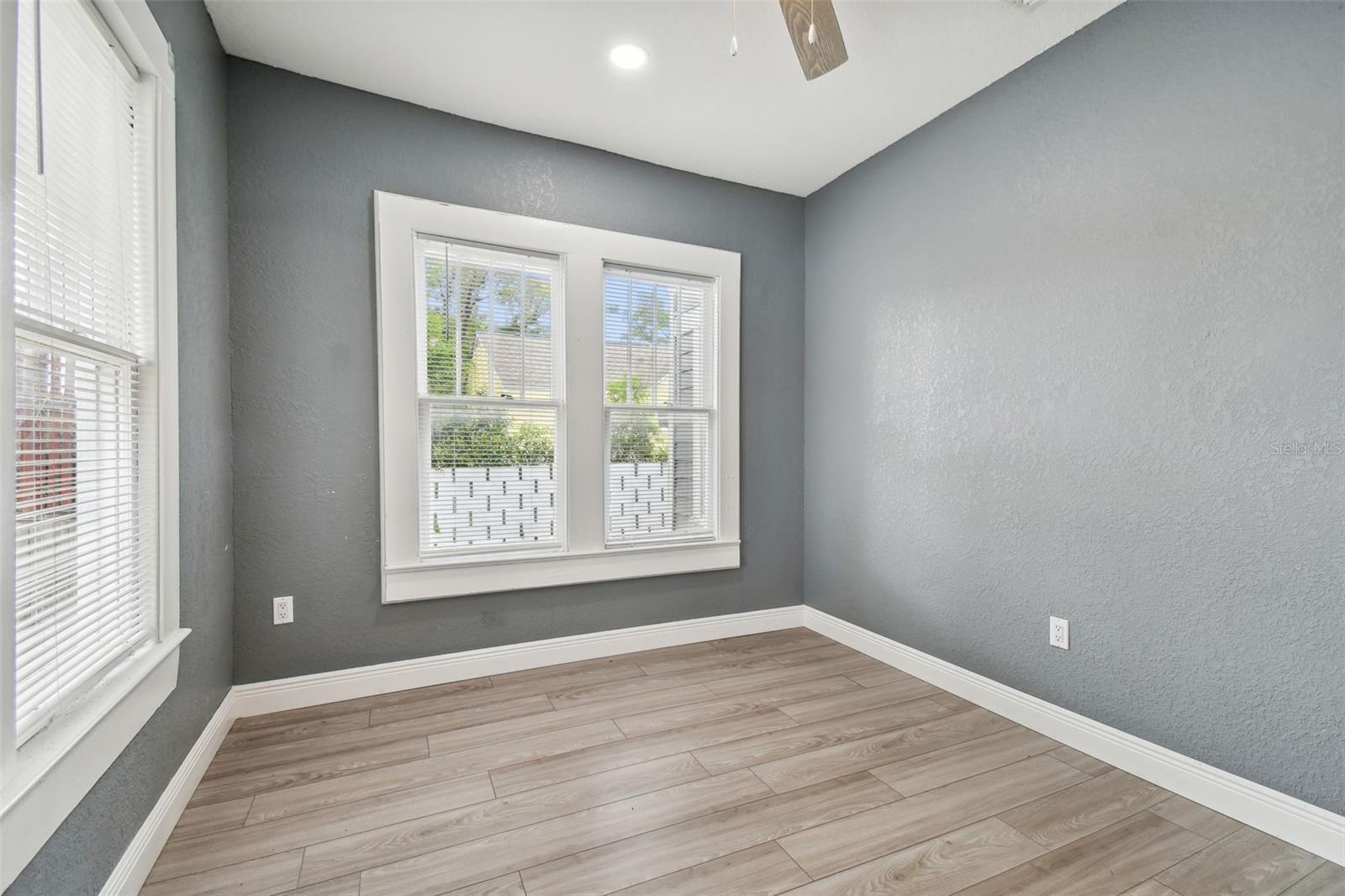 Image 26 of 44 For 6810 Navin Avenue