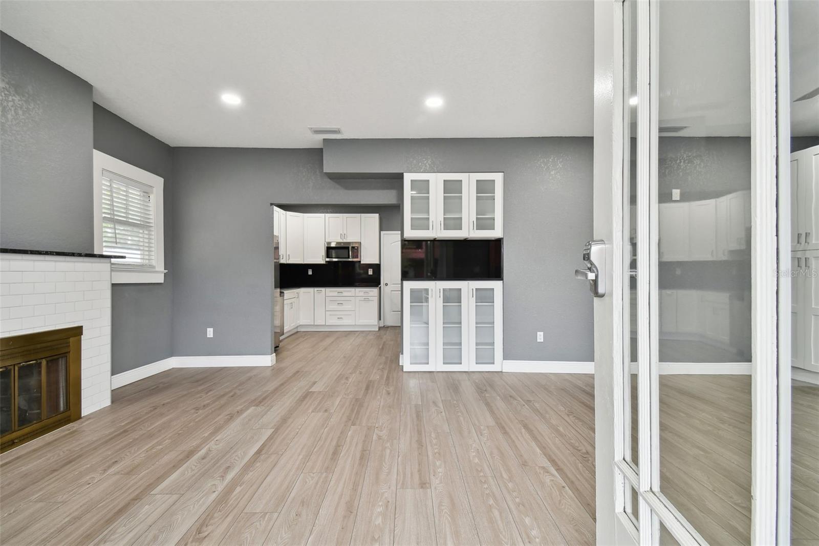 Image 3 of 44 For 6810 Navin Avenue