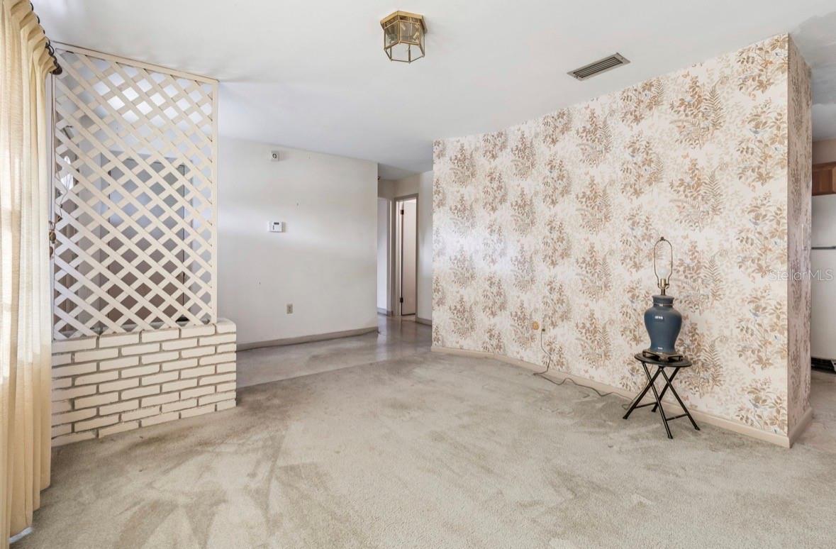 Image 18 of 52 For 4524 Golfwood Boulevard