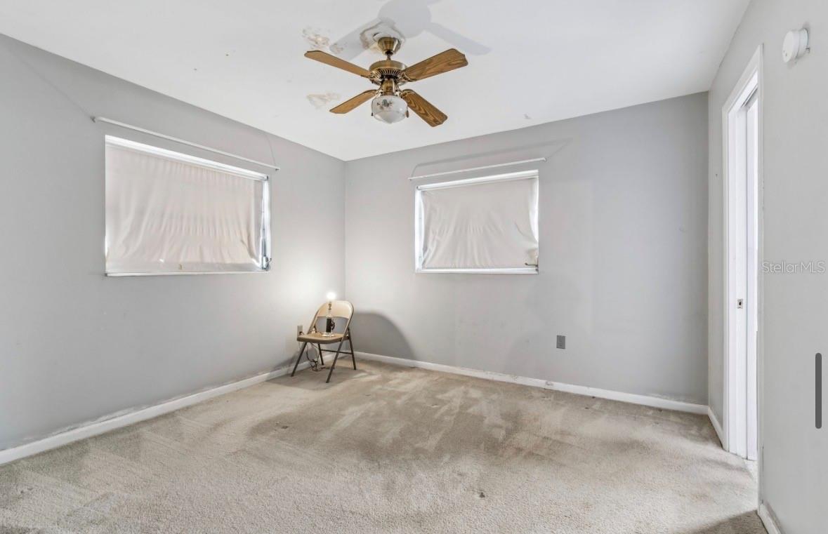 Image 21 of 52 For 4524 Golfwood Boulevard