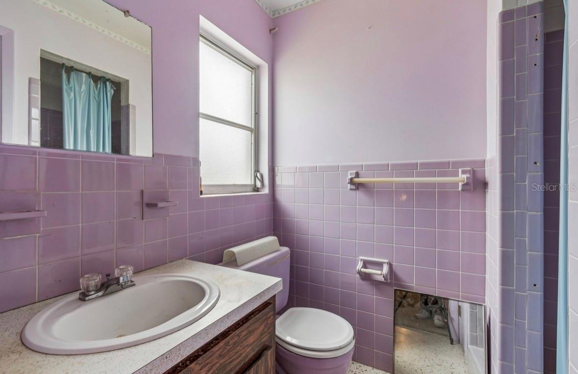 Image 24 of 52 For 4524 Golfwood Boulevard