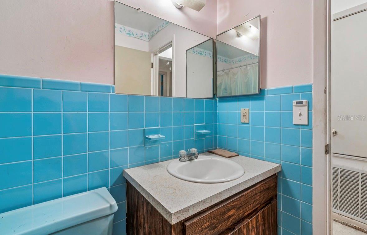 Image 31 of 52 For 4524 Golfwood Boulevard