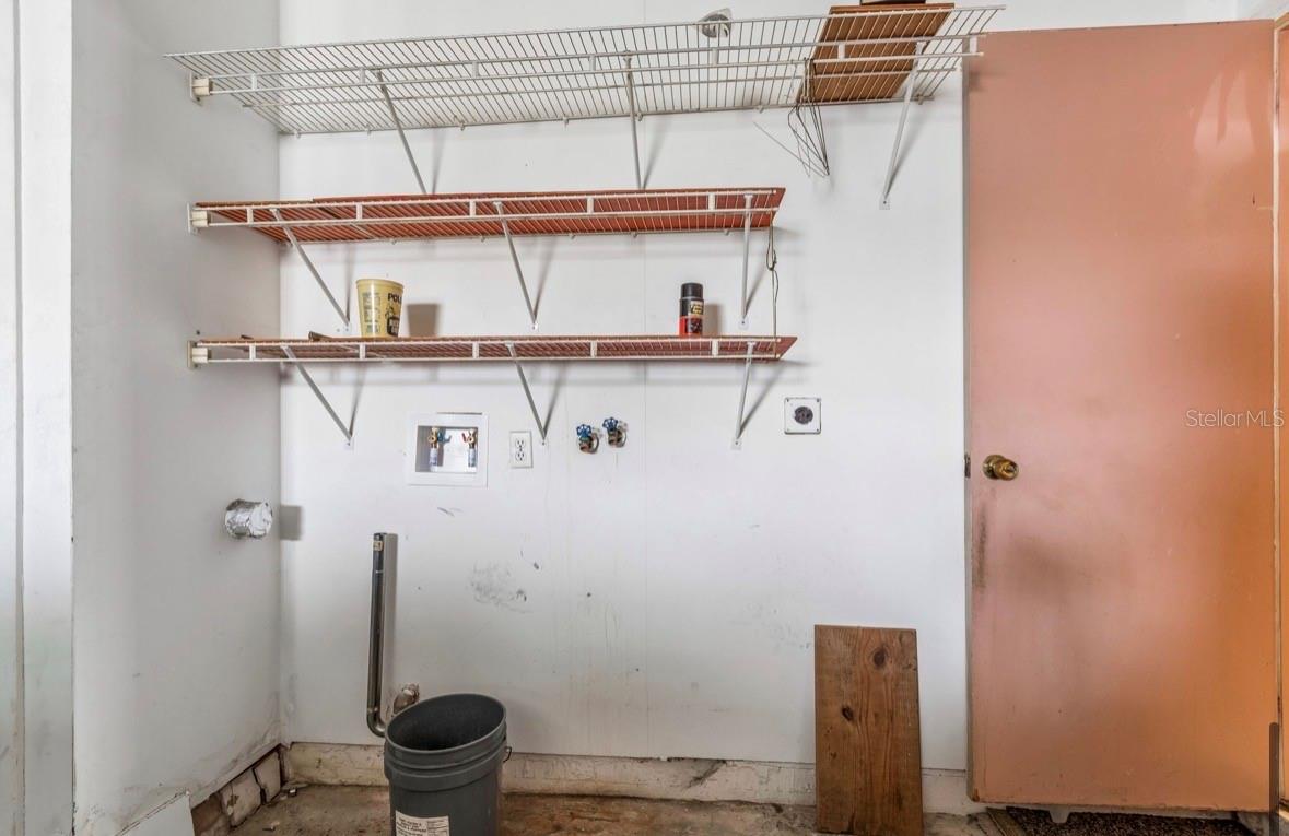 Image 34 of 52 For 4524 Golfwood Boulevard