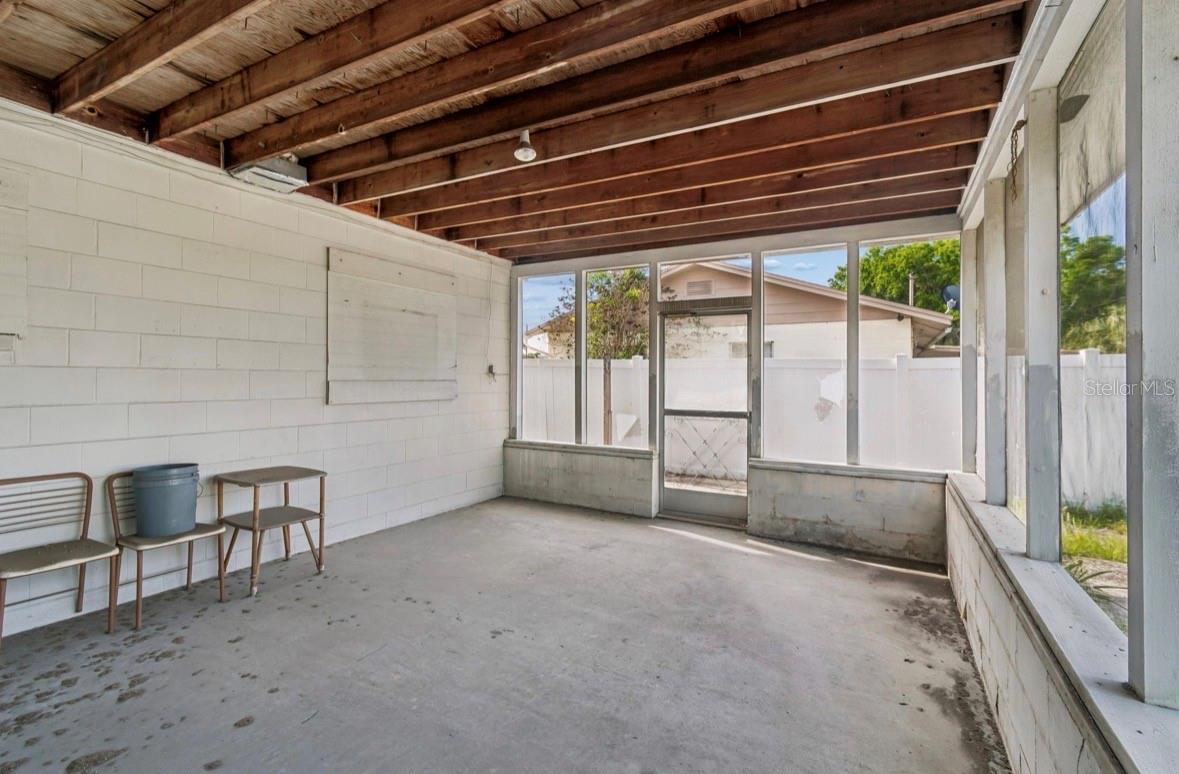 Image 37 of 52 For 4524 Golfwood Boulevard