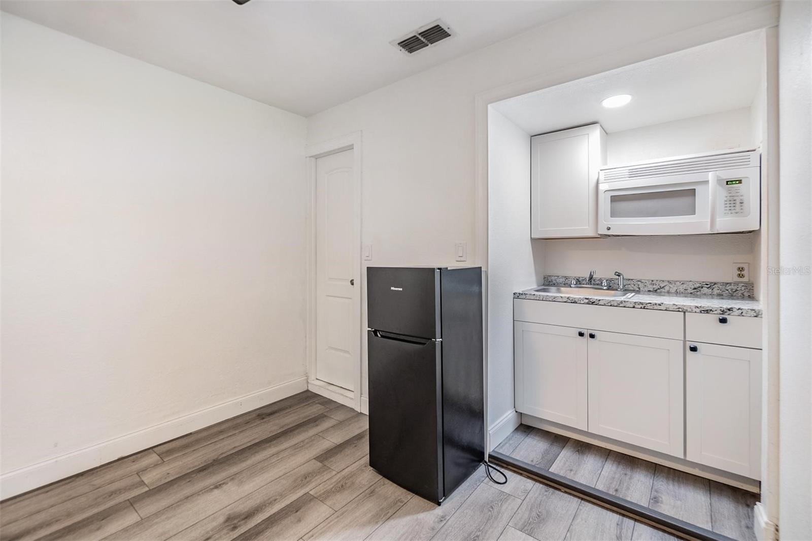 Image 20 of 33 For 5923 Bitterwood Court