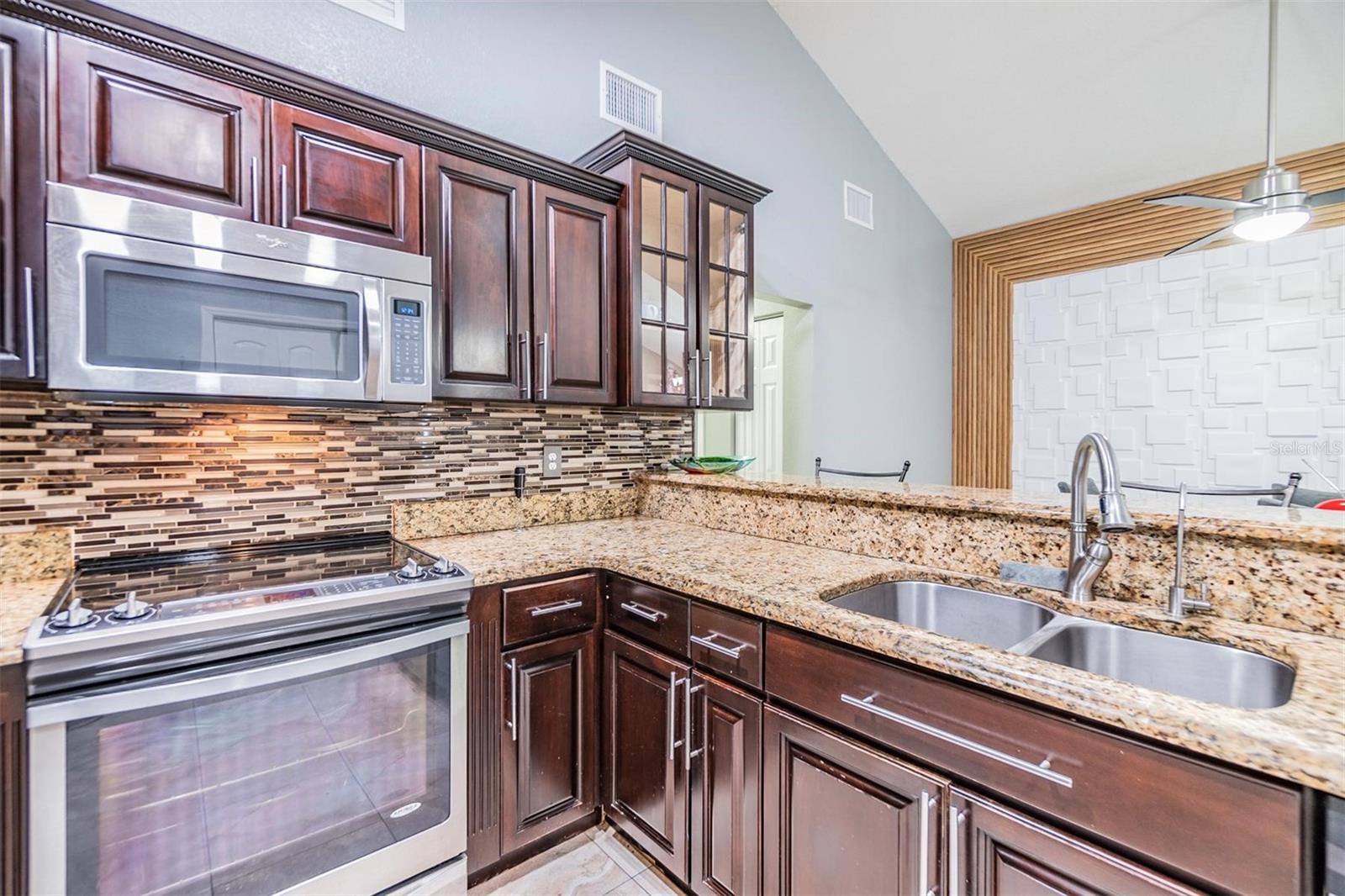 Image 6 of 33 For 5923 Bitterwood Court