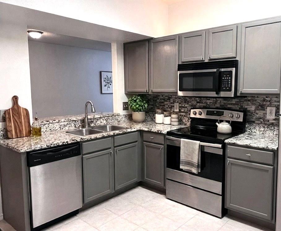 Image 5 of 19 For 9520 Amberdale Court 101