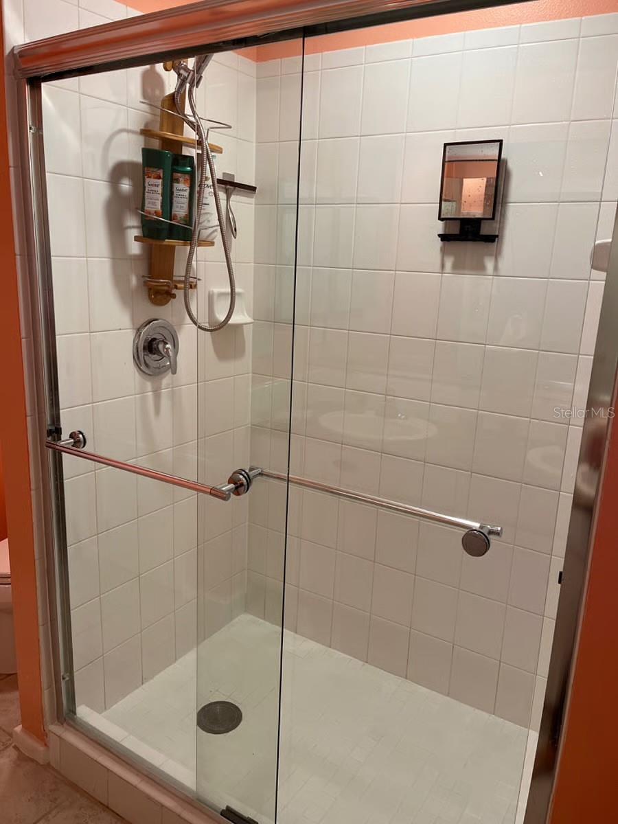 Image 19 of 34 For 828 Padua Lane