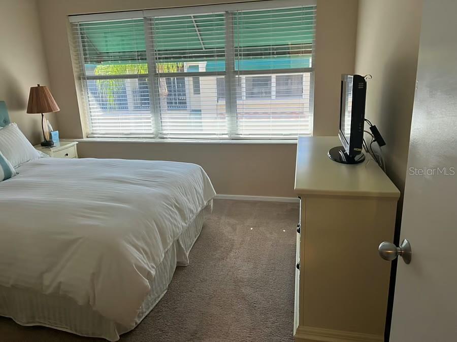 Image 22 of 34 For 828 Padua Lane