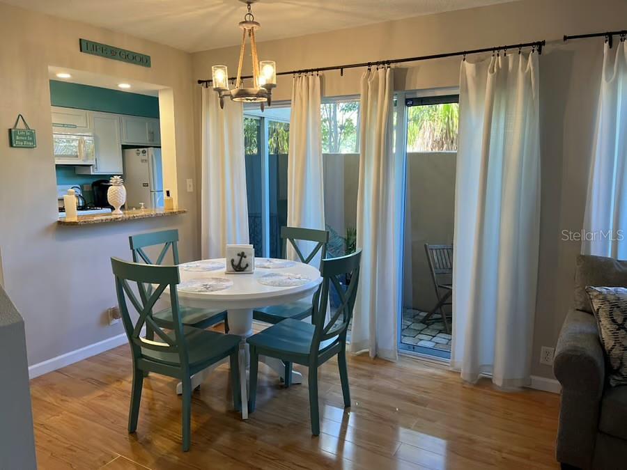 Image 6 of 34 For 828 Padua Lane