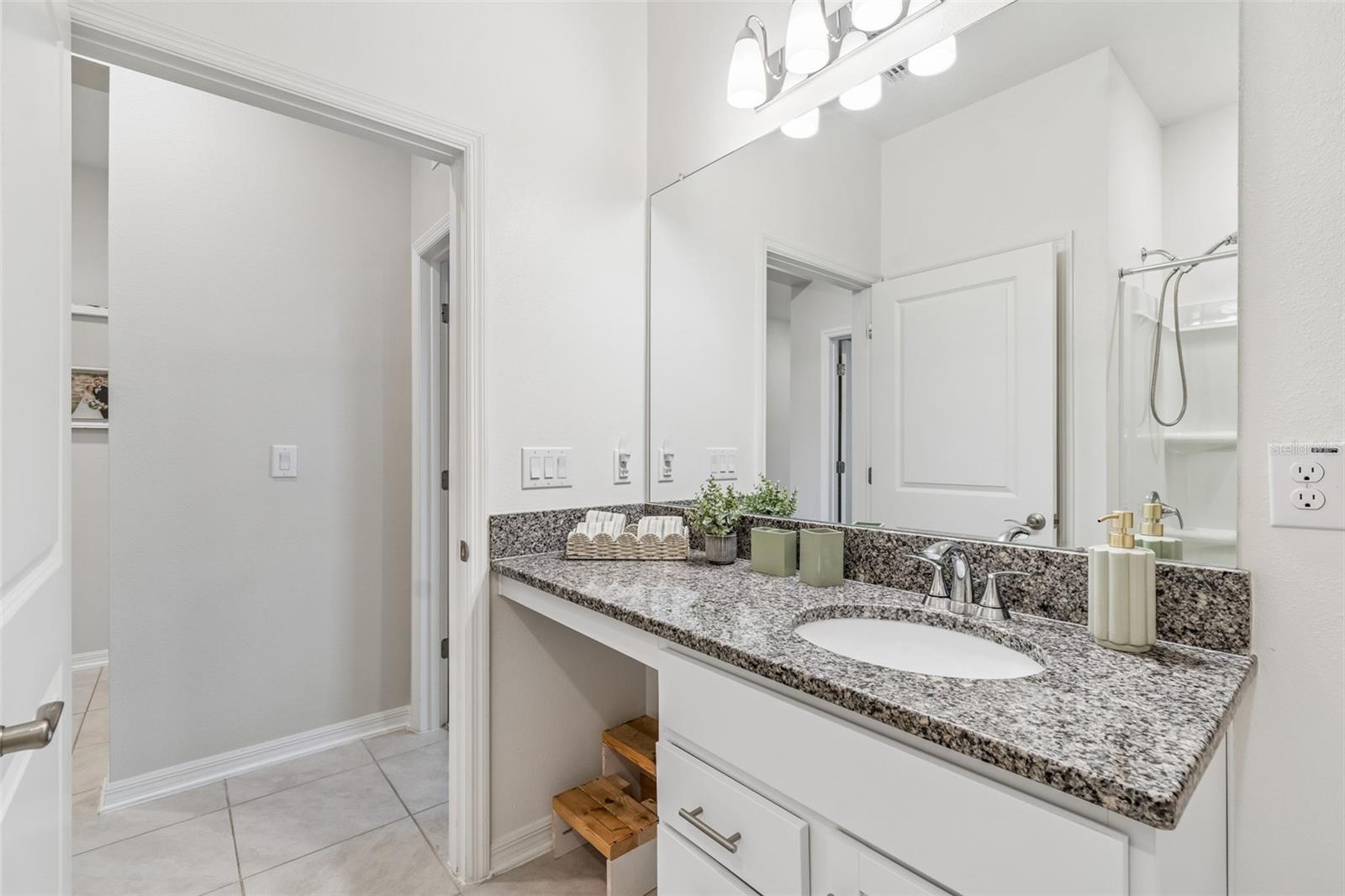 Listing photo id 12 for 20121 Azul Marble Loop