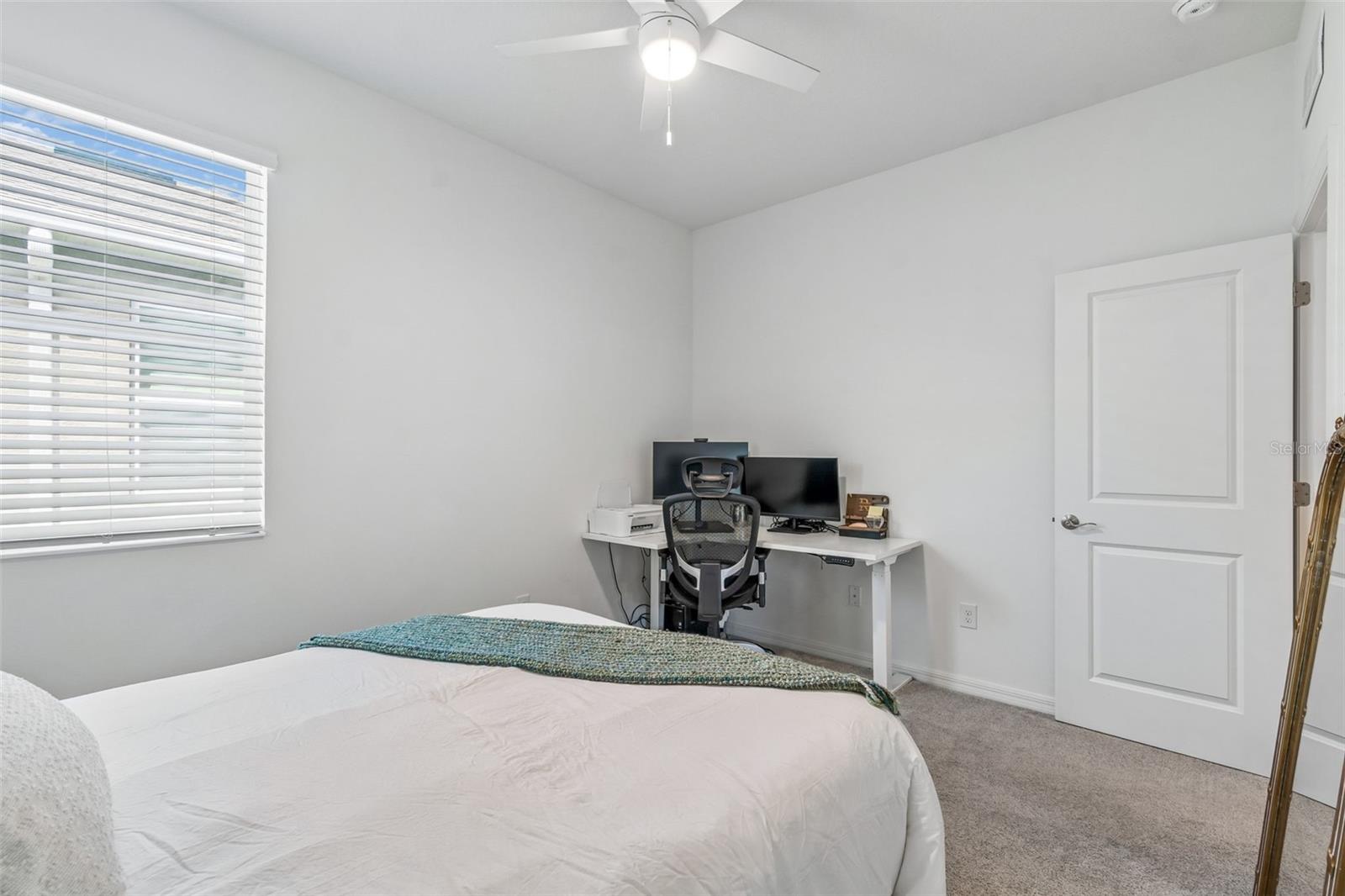 Listing photo id 20 for 20121 Azul Marble Loop