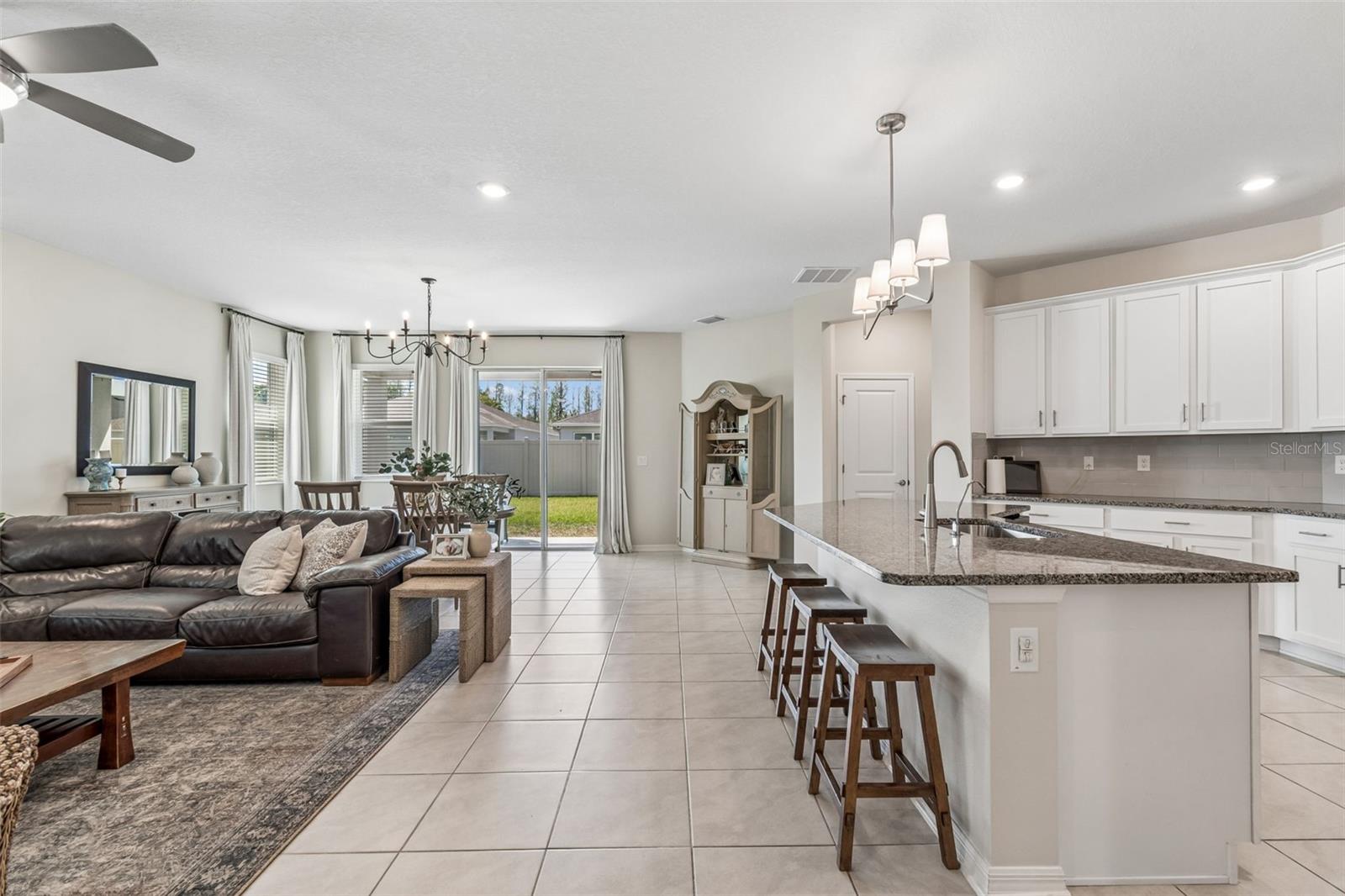 Listing photo id 24 for 20121 Azul Marble Loop