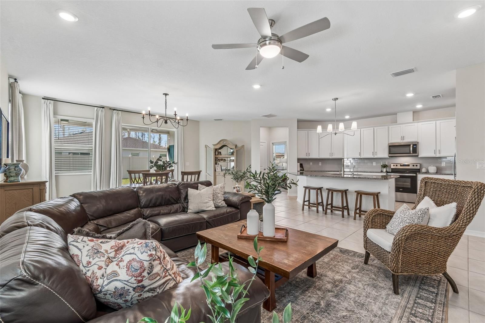 Listing photo id 30 for 20121 Azul Marble Loop