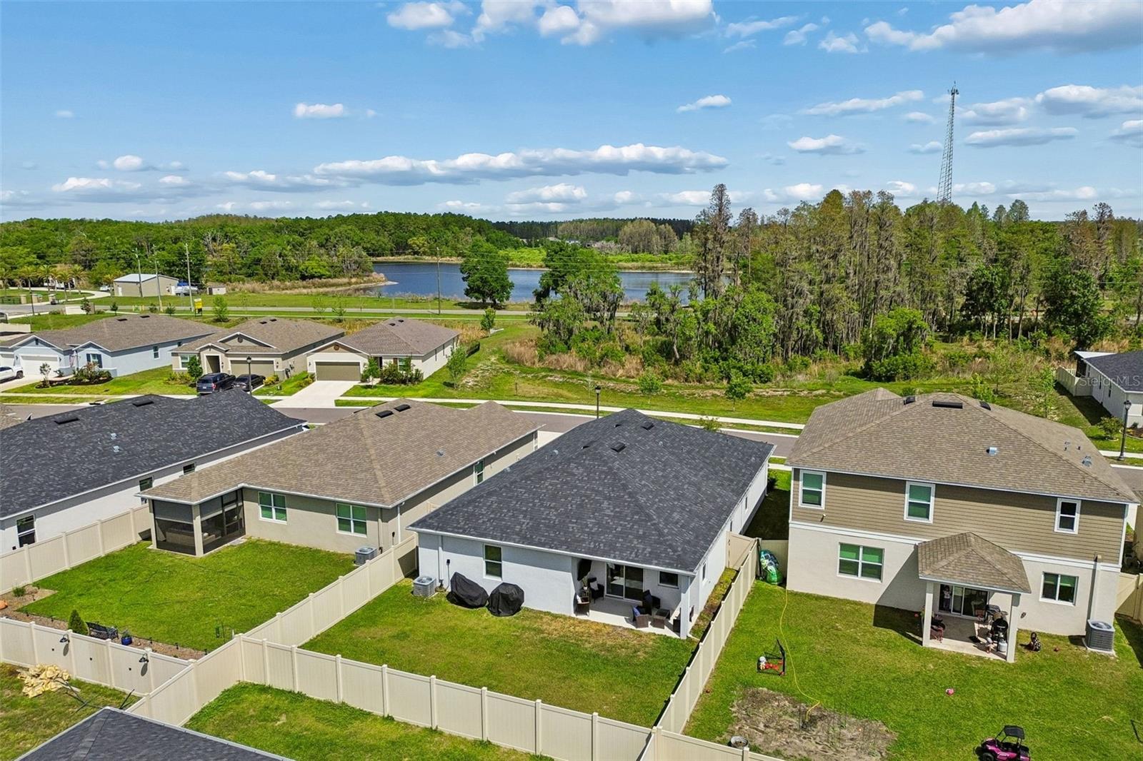 Listing photo id 2 for 20121 Azul Marble Loop