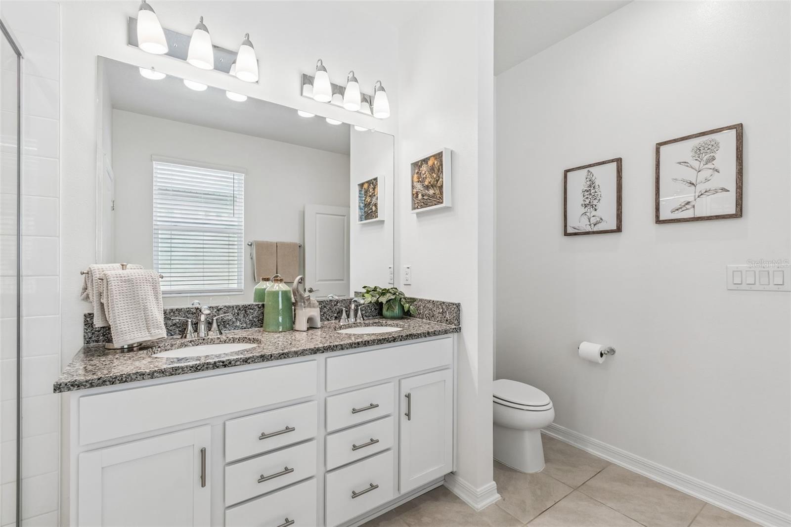 Listing photo id 43 for 20121 Azul Marble Loop