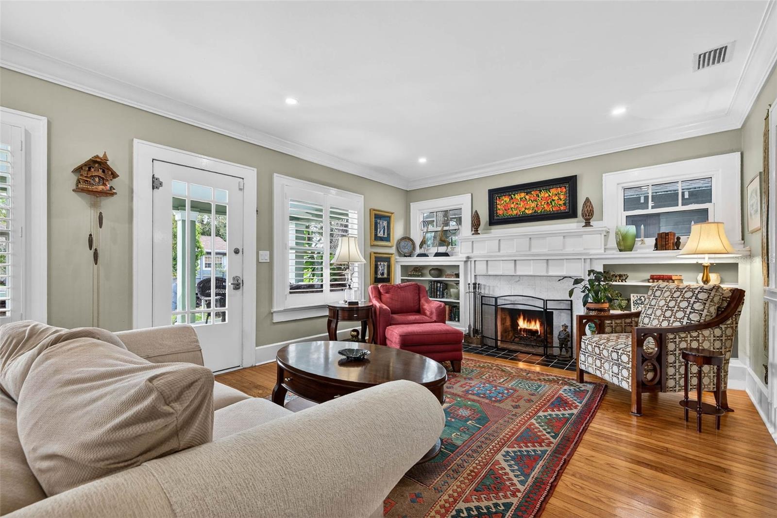 Listing photo id 8 for 2651 3rd Avenue N