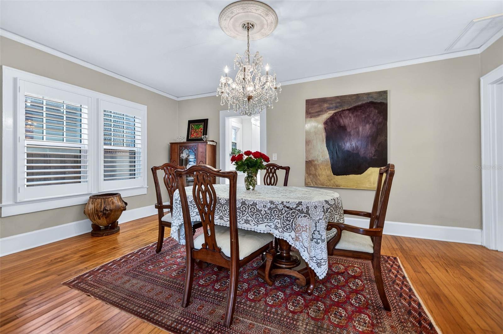 Listing photo id 10 for 2651 3rd Avenue N