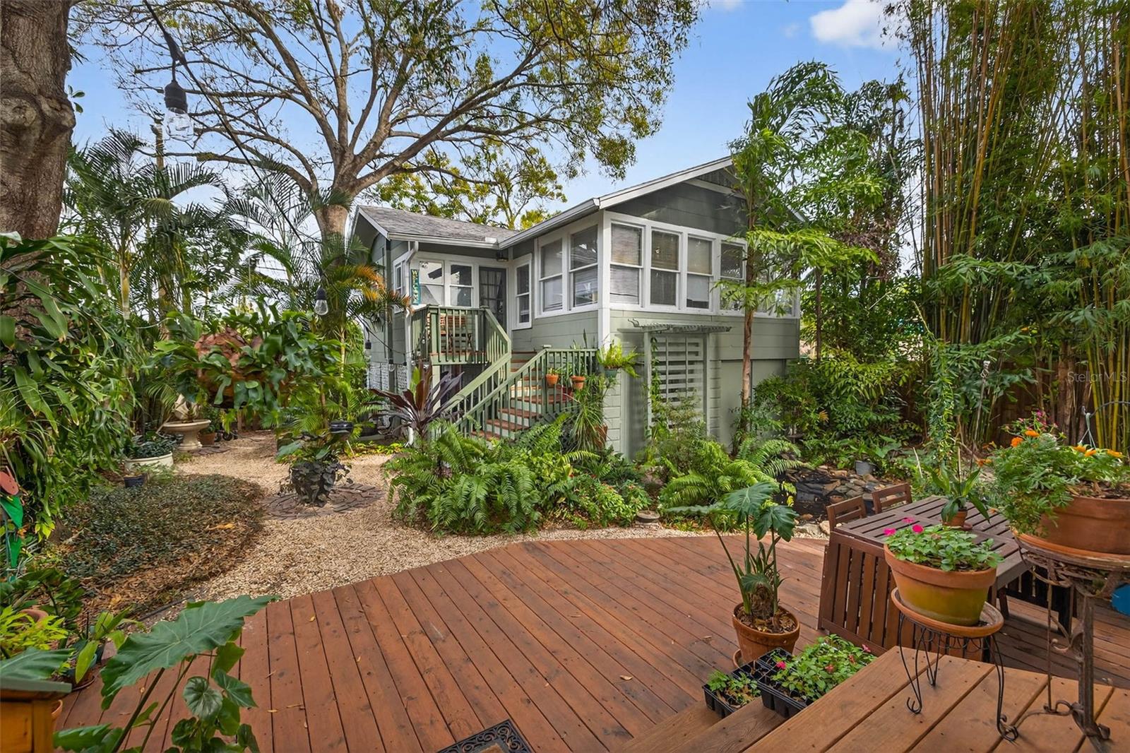 Listing photo id 25 for 2651 3rd Avenue N