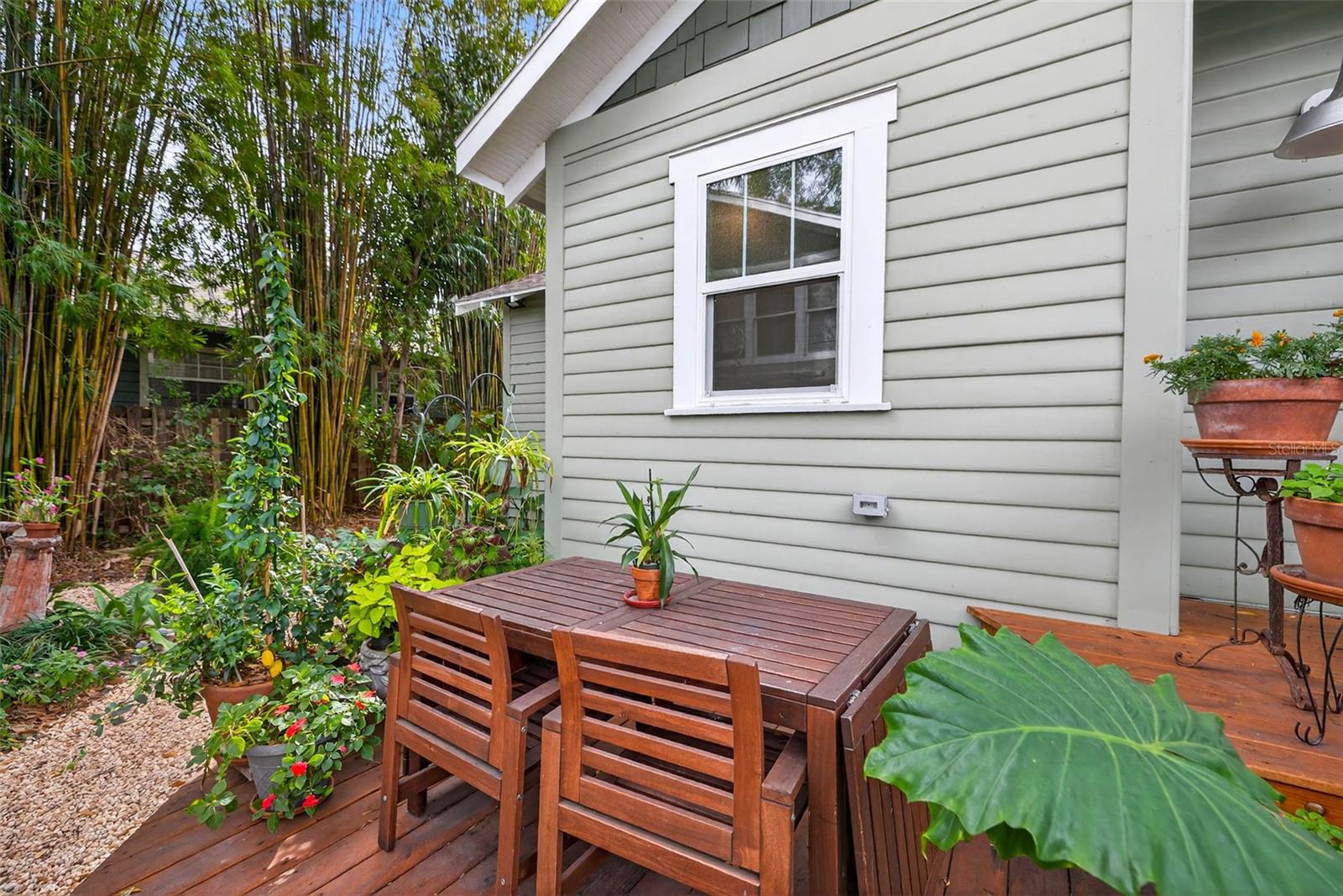 Listing photo id 26 for 2651 3rd Avenue N