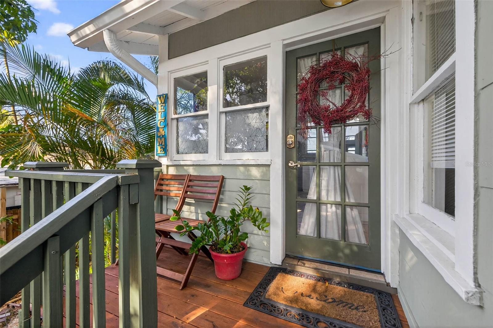 Listing photo id 35 for 2651 3rd Avenue N