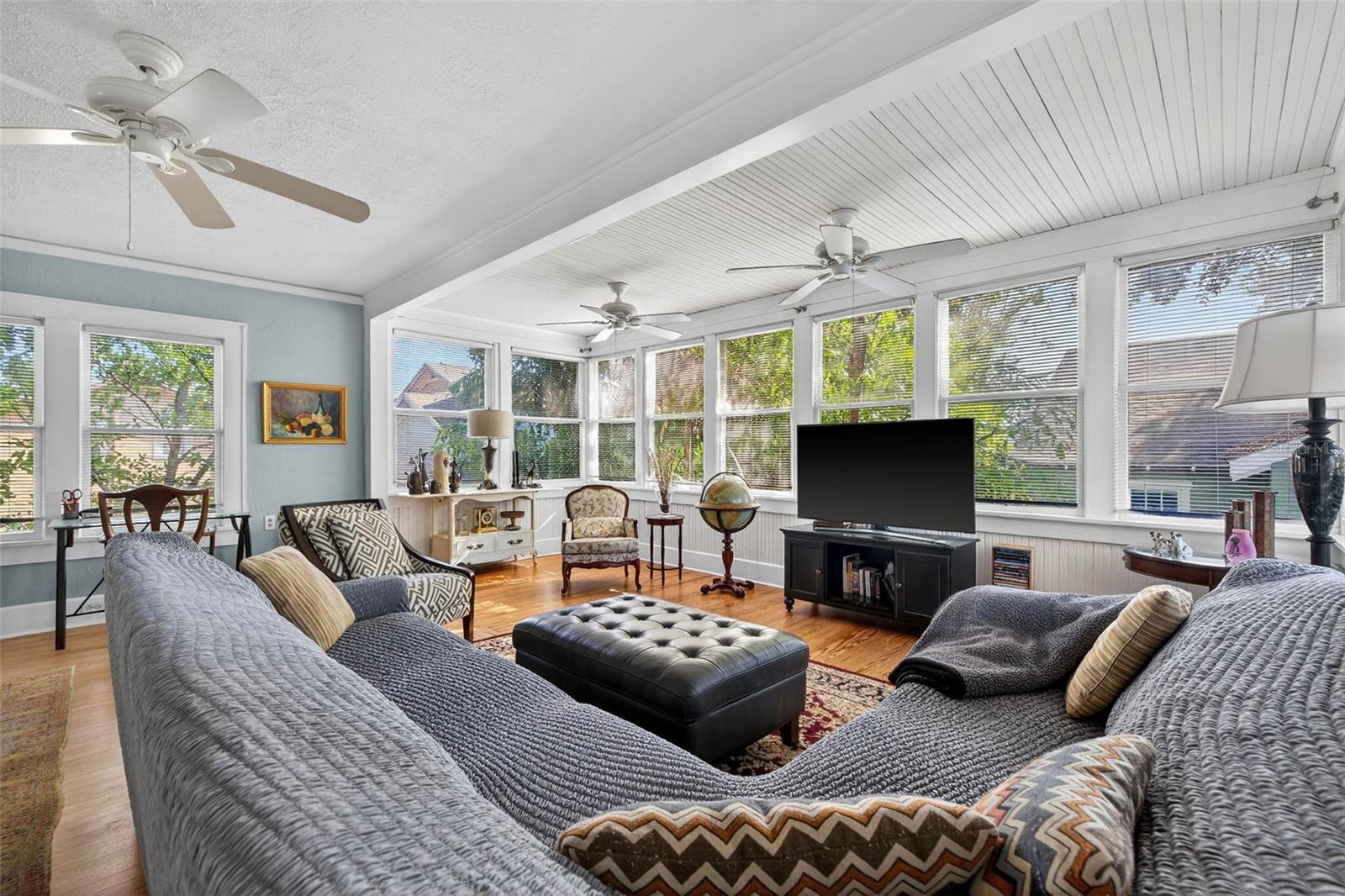 Listing photo id 37 for 2651 3rd Avenue N