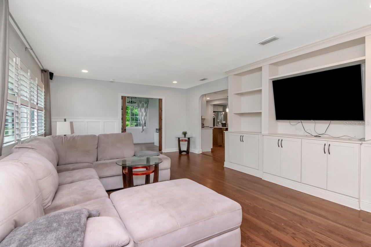 Image 10 of 77 For 37420 Meridian Avenue