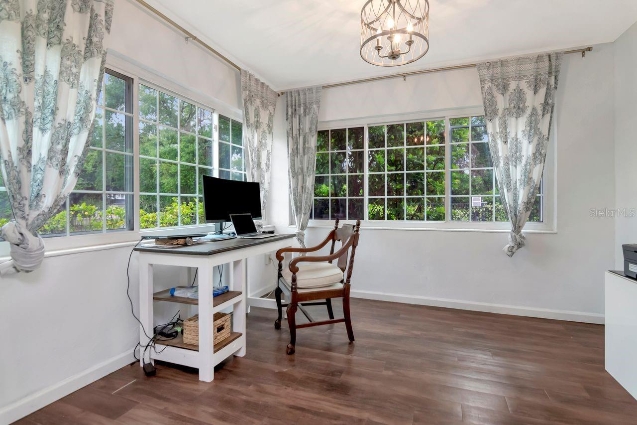 Image 11 of 77 For 37420 Meridian Avenue