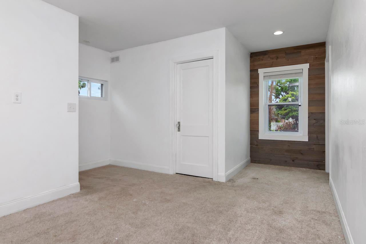 Image 19 of 77 For 37420 Meridian Avenue