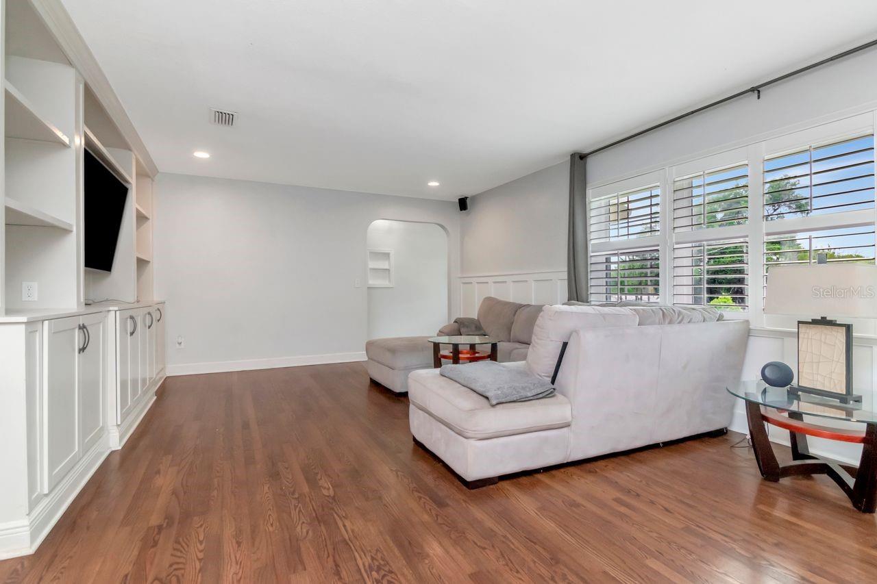 Image 28 of 77 For 37420 Meridian Avenue