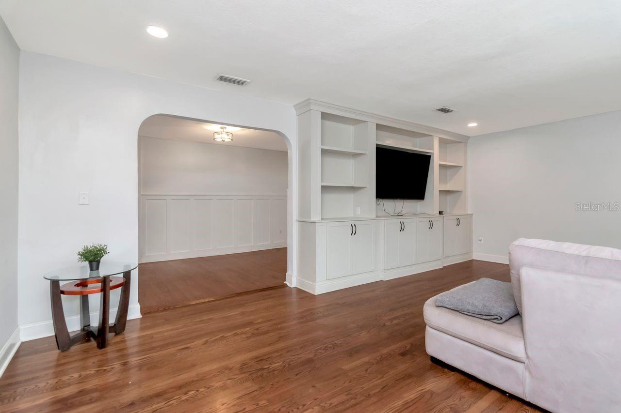 Image 30 of 77 For 37420 Meridian Avenue