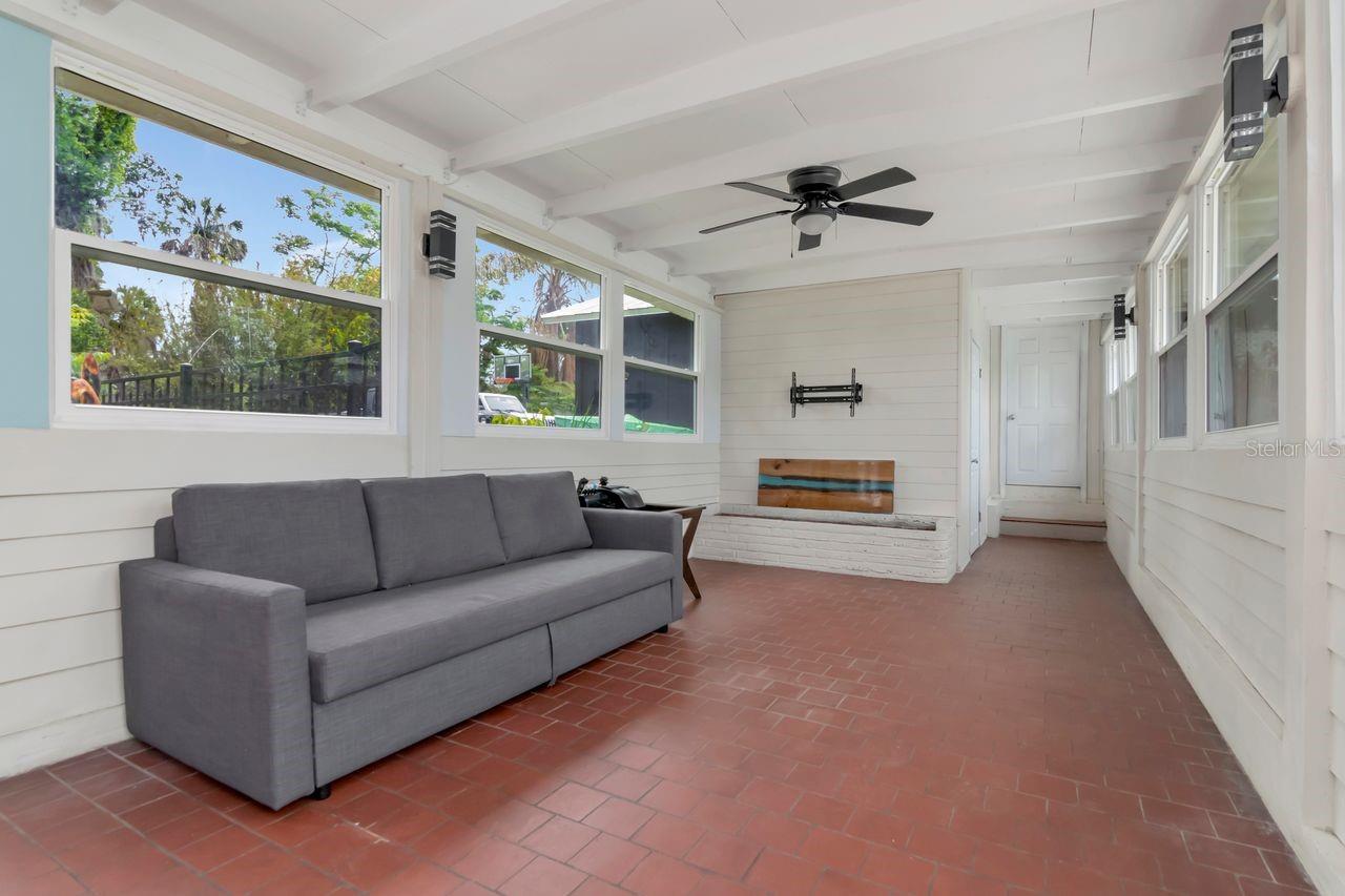 Image 39 of 77 For 37420 Meridian Avenue