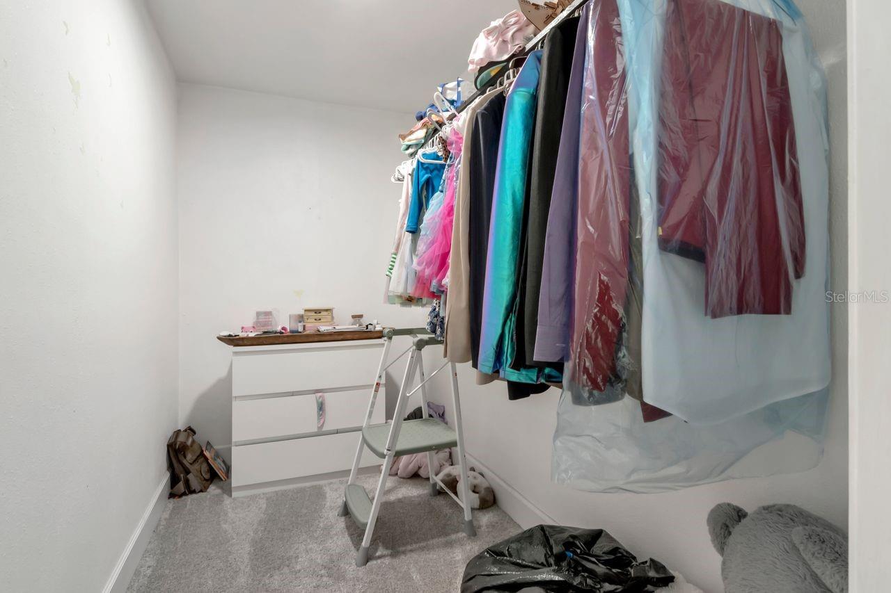 Image 41 of 77 For 37420 Meridian Avenue