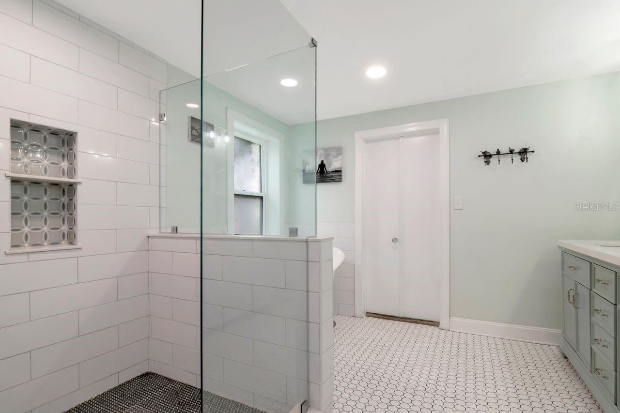 Image 46 of 77 For 37420 Meridian Avenue