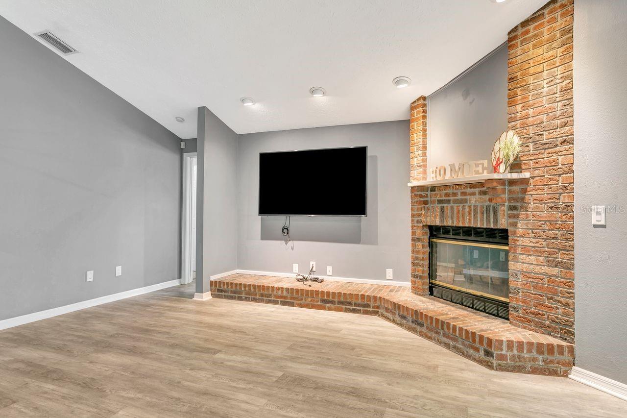 Image 10 of 87 For 4506 Country Gate Court