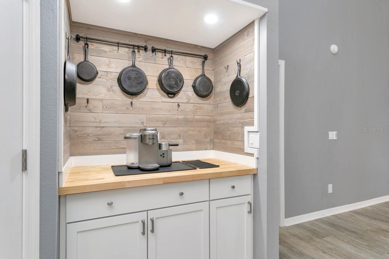 Image 16 of 87 For 4506 Country Gate Court