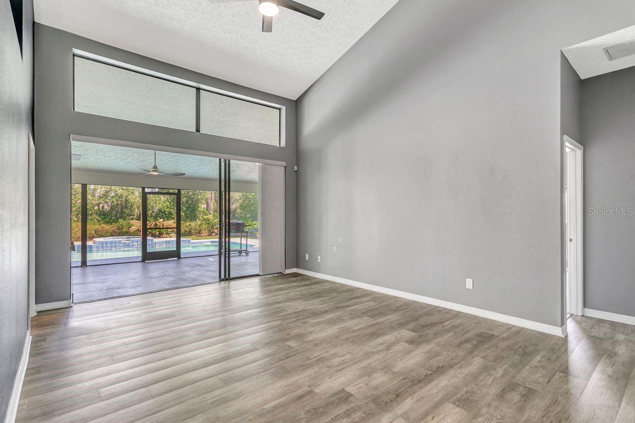 Image 18 of 87 For 4506 Country Gate Court